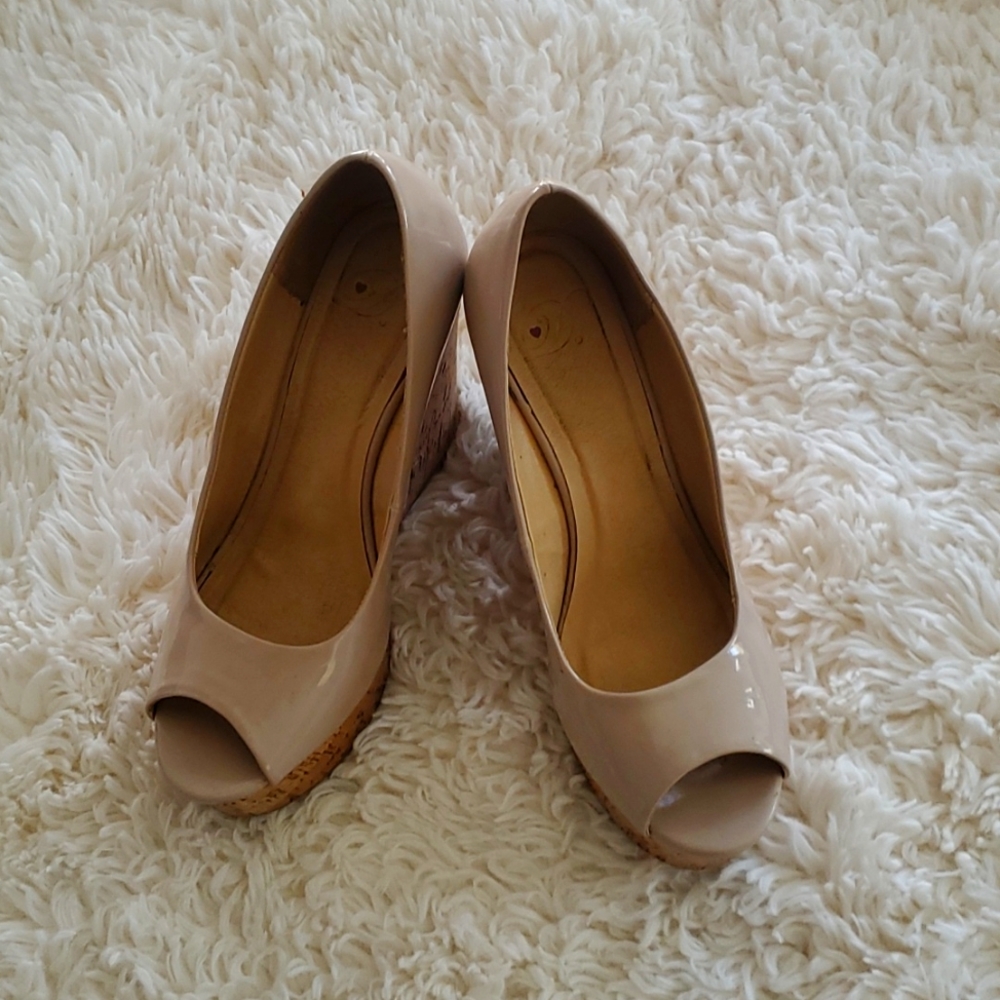 Wedge heels
